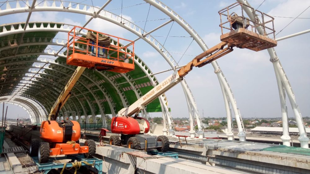 Articulating Boom Lift - Image 2